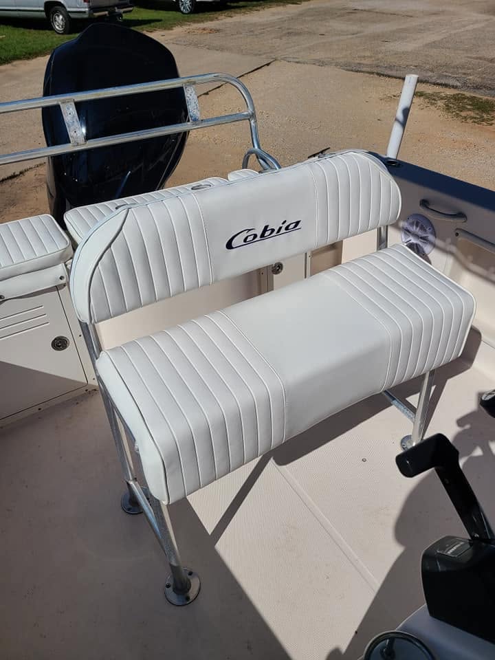 White center-console helm seat